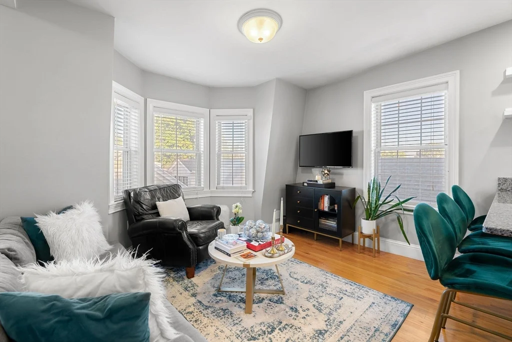 1 bed, 1 bath apartment for rent at 7 Brewster St Unit 3, South Boston — photo 3 of 21