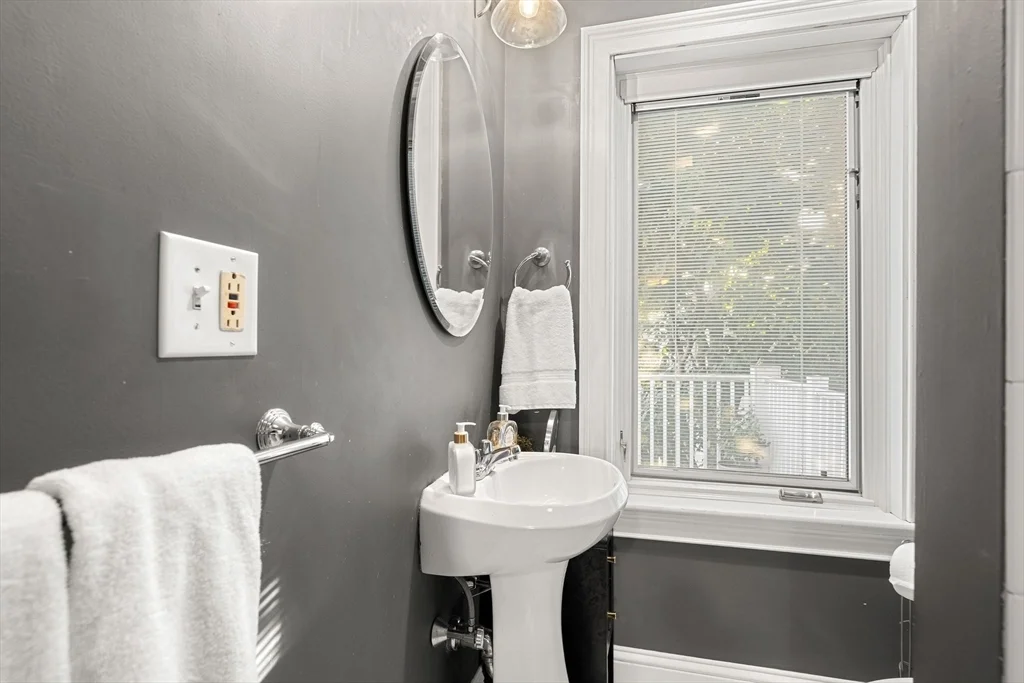 1 bed, 1 bath apartment for rent at 7 Brewster St Unit 3, South Boston — photo 16 of 21