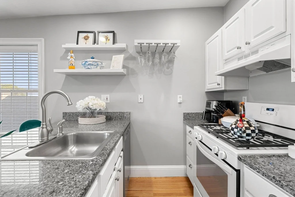 1 bed, 1 bath apartment for rent at 7 Brewster St Unit 3, South Boston — photo 9 of 21