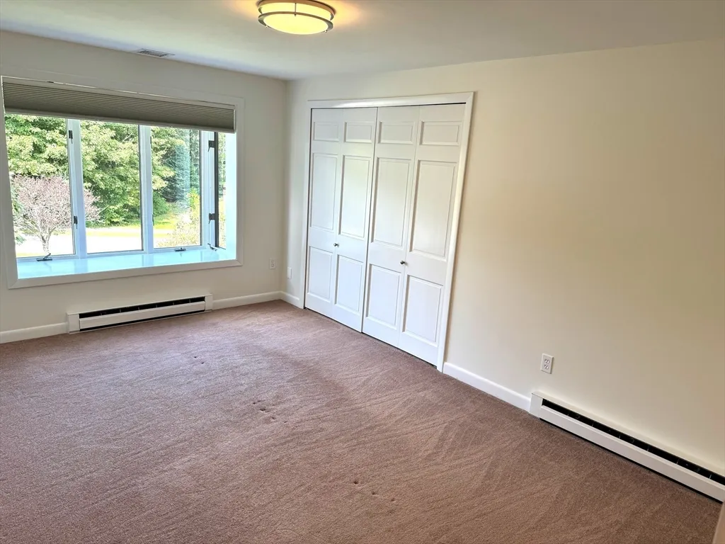 2 bed, 1 bath apartment for rent at 7 Briny Way, Long Beach — photo 7 of 15