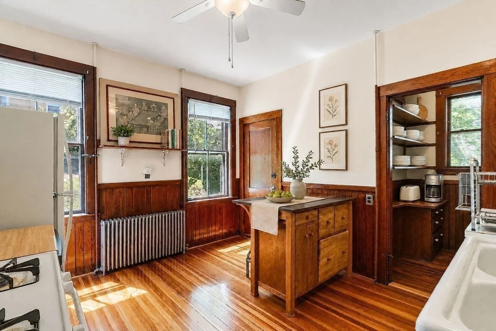 2 bed, 1 bath apartment for rent at 7 Burr Unit 1, Jamaica Plain — photo 15 of 37
