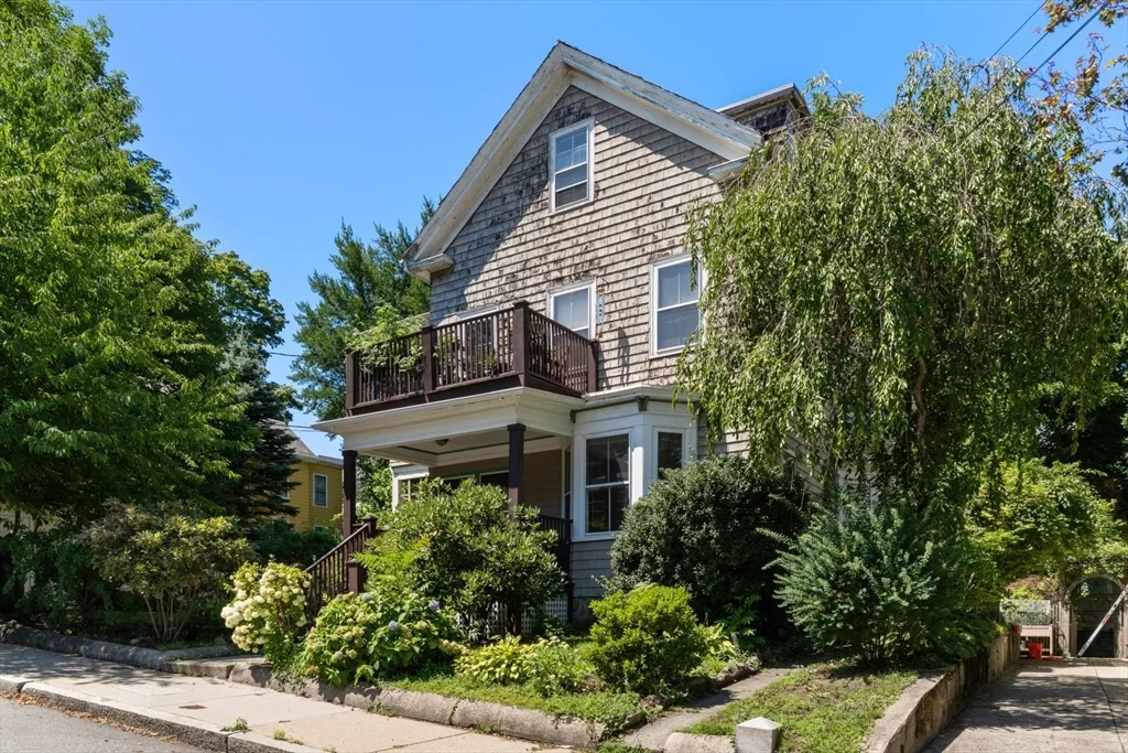 2 bed, 1 bath apartment for rent at 7 Burr Unit 1, Jamaica Plain — photo 30 of 37