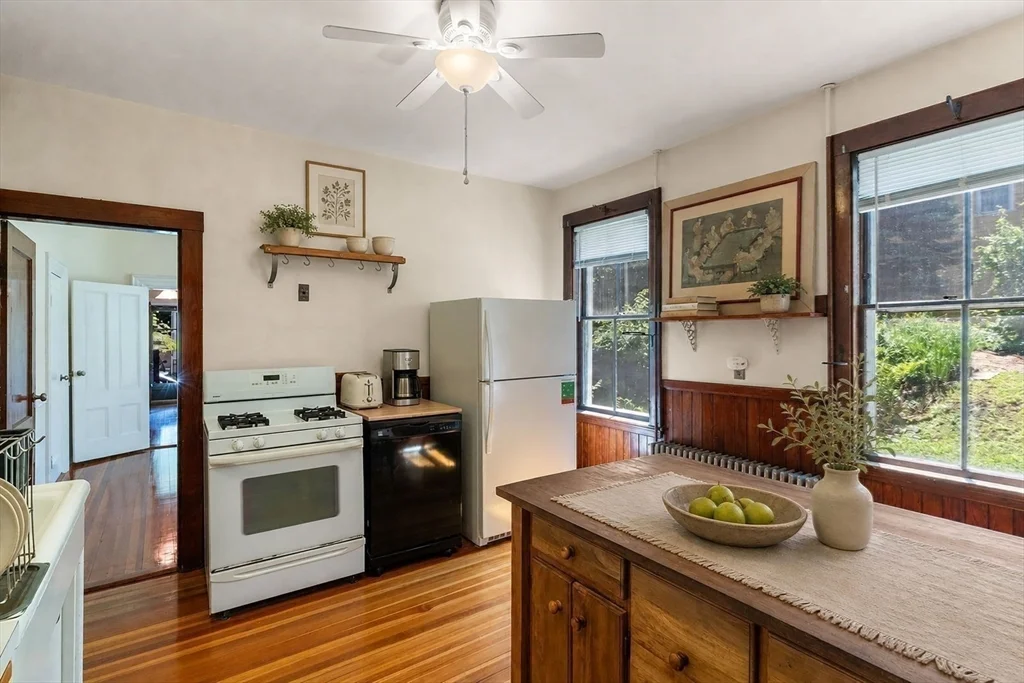 2 bed, 1 bath apartment for rent at 7 Burr Unit 1, Jamaica Plain — photo 17 of 37