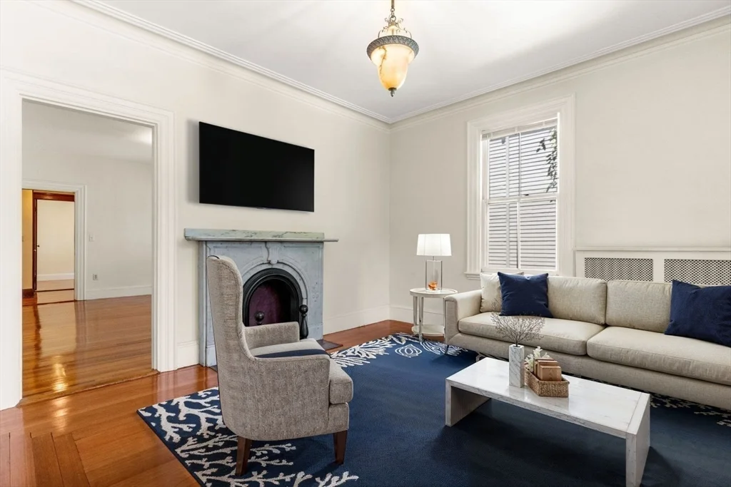 2 bed, 1 bath apartment for rent at 7 Burr Unit 1, Jamaica Plain — photo 3 of 37