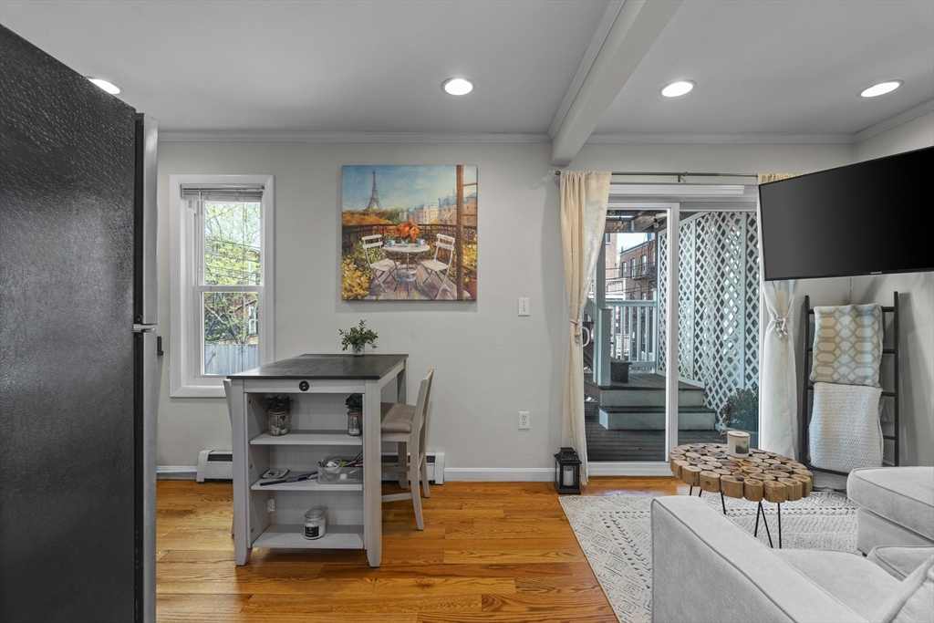 1 bed, 1 bath apartment for rent at 7 Burrill Pl Unit 2, South Boston — photo 4 of 14