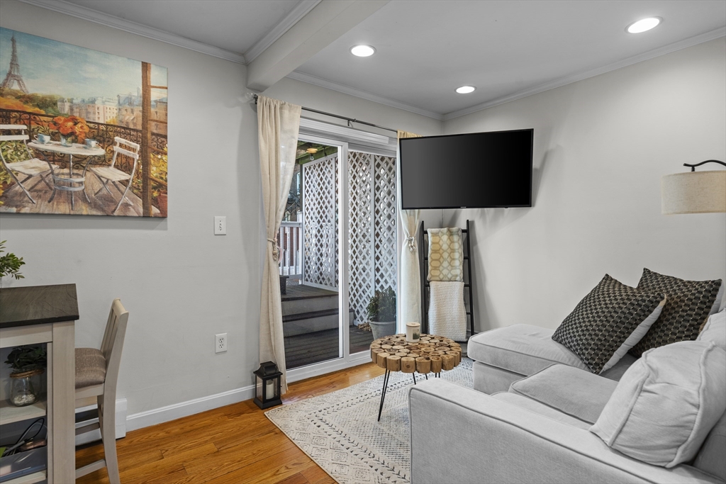 1 bed, 1 bath apartment for rent at 7 Burrill Pl Unit 2, South Boston — photo 5 of 14