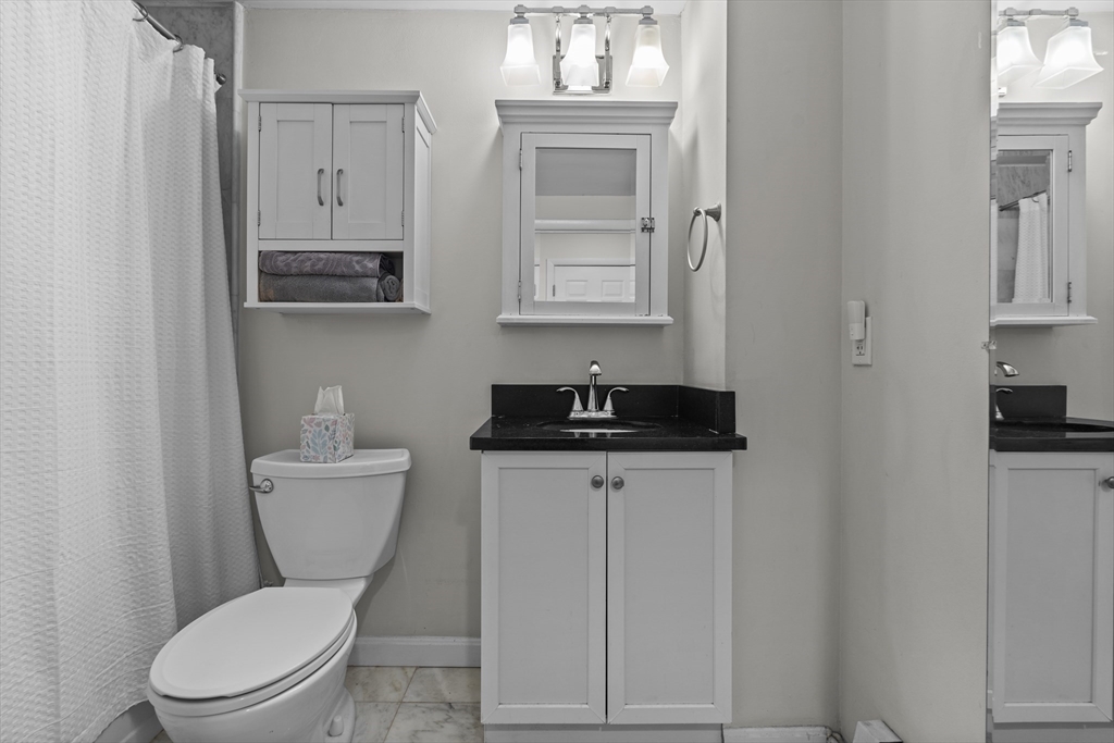 1 bed, 1 bath apartment for rent at 7 Burrill Pl Unit 2, South Boston — photo 6 of 14