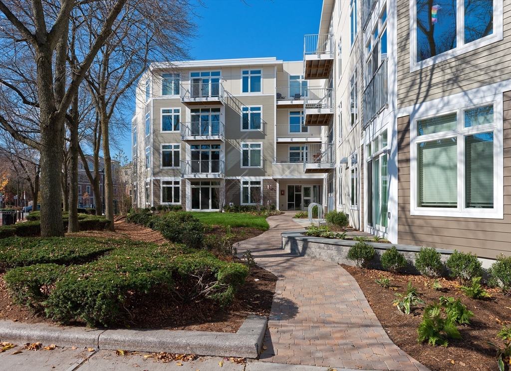 2 bed, 2 bath apartment for rent at 7 Cameron Ave Unit 102, North Cambridge — photo 11 of 12