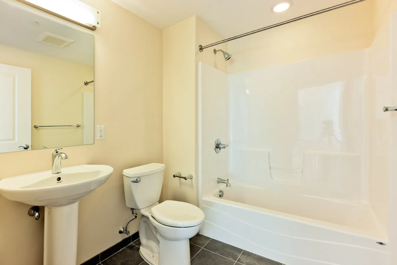 2 bed, 2 bath apartment for rent at 7 Cameron Ave Unit 408, North Cambridge — photo 5 of 11