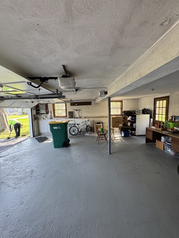 4 bed, 1 bath apartment for rent at 7 Canterbury, Woburn — photo 12 of 14