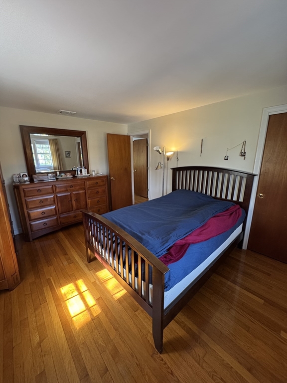 4 bed, 1 bath apartment for rent at 7 Canterbury, Woburn — photo 8 of 14