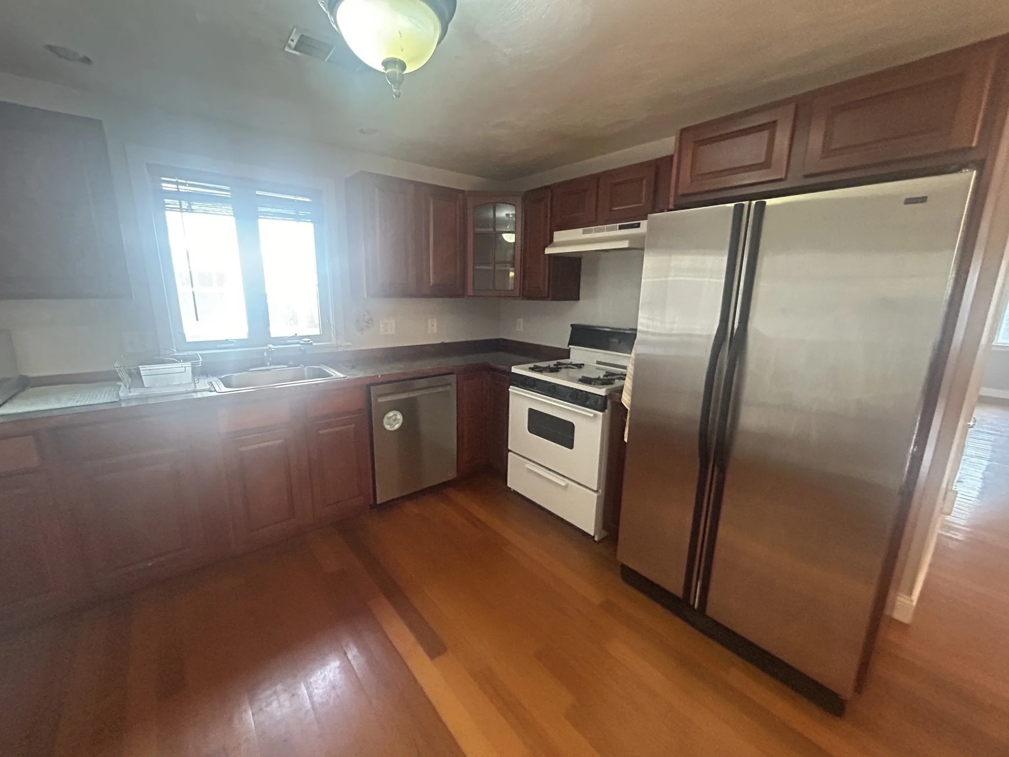 3 bed, 2 bath apartment for rent at 7 Carlford Rd, Jamaica Plain — photo 8 of 19