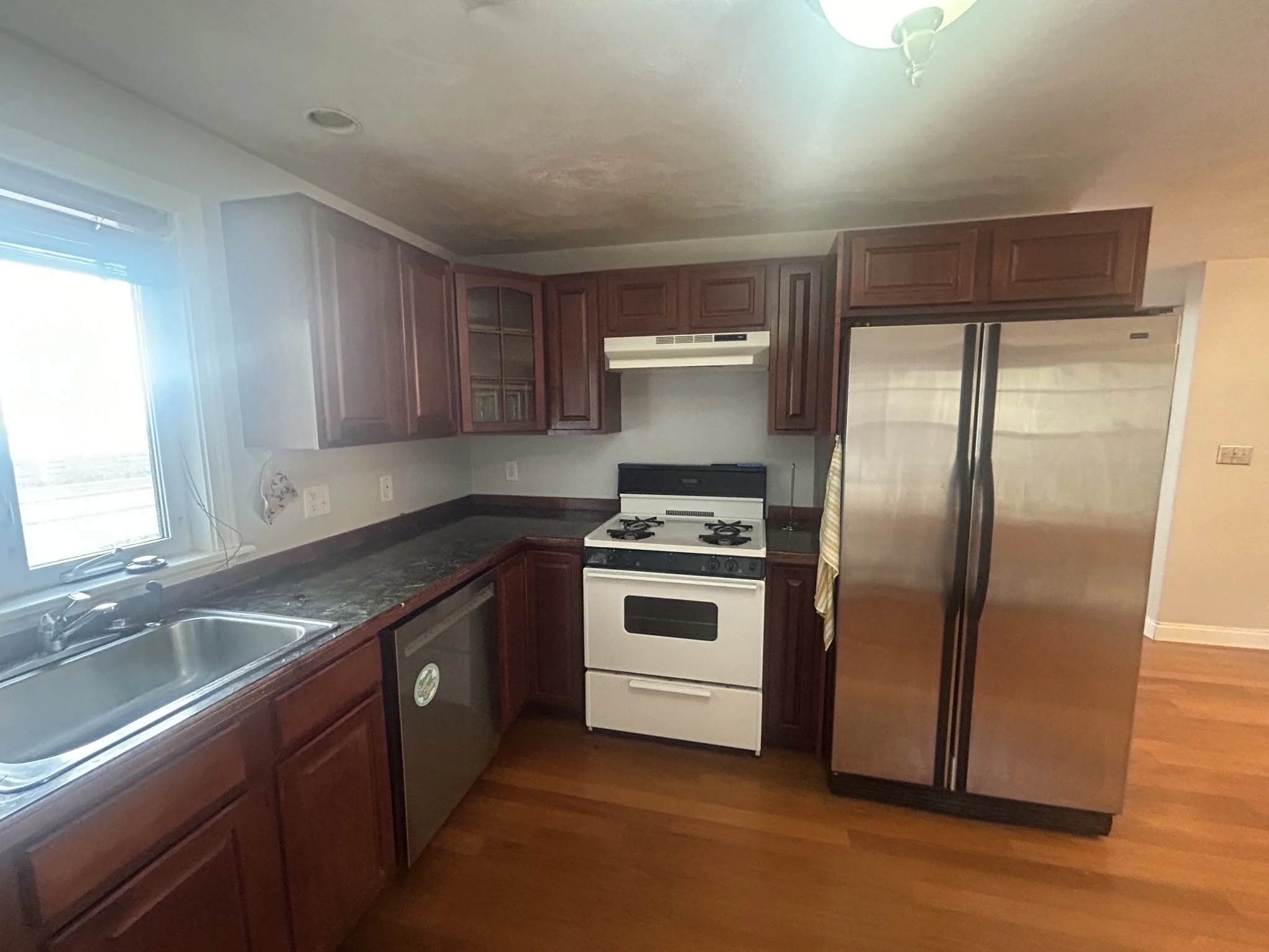 3 bed, 2 bath apartment for rent at 7 Carlford Rd, Jamaica Plain — photo 9 of 19
