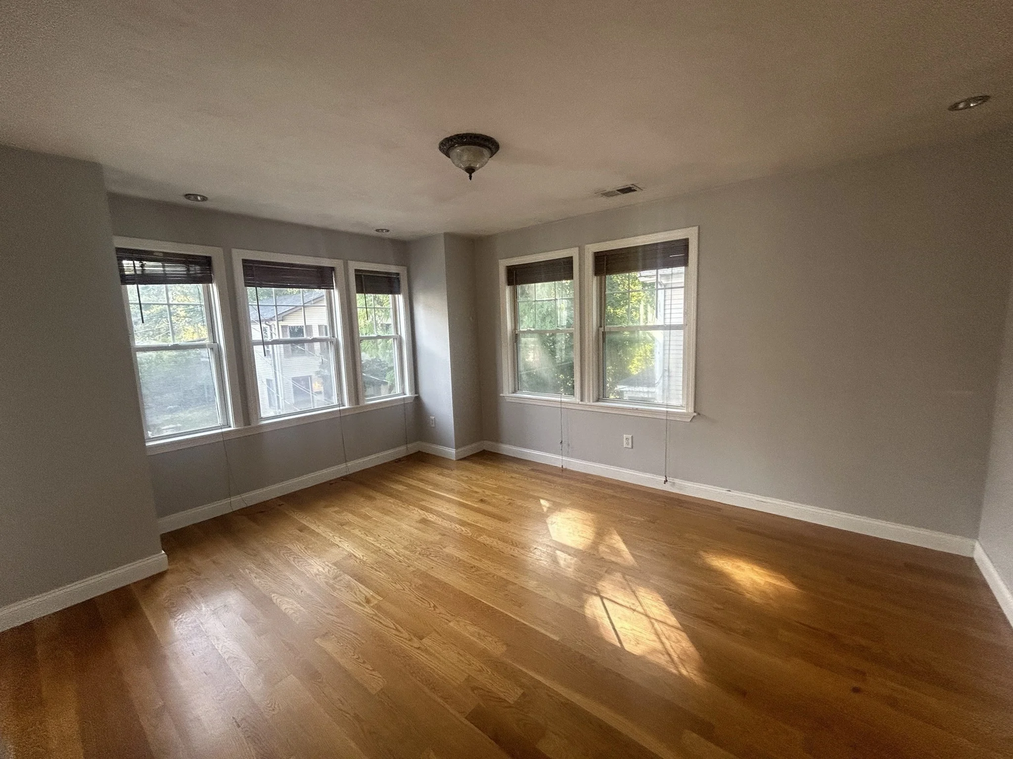 3 bed, 2 bath apartment for rent at 7 Carlford Rd, Jamaica Plain — photo 11 of 19