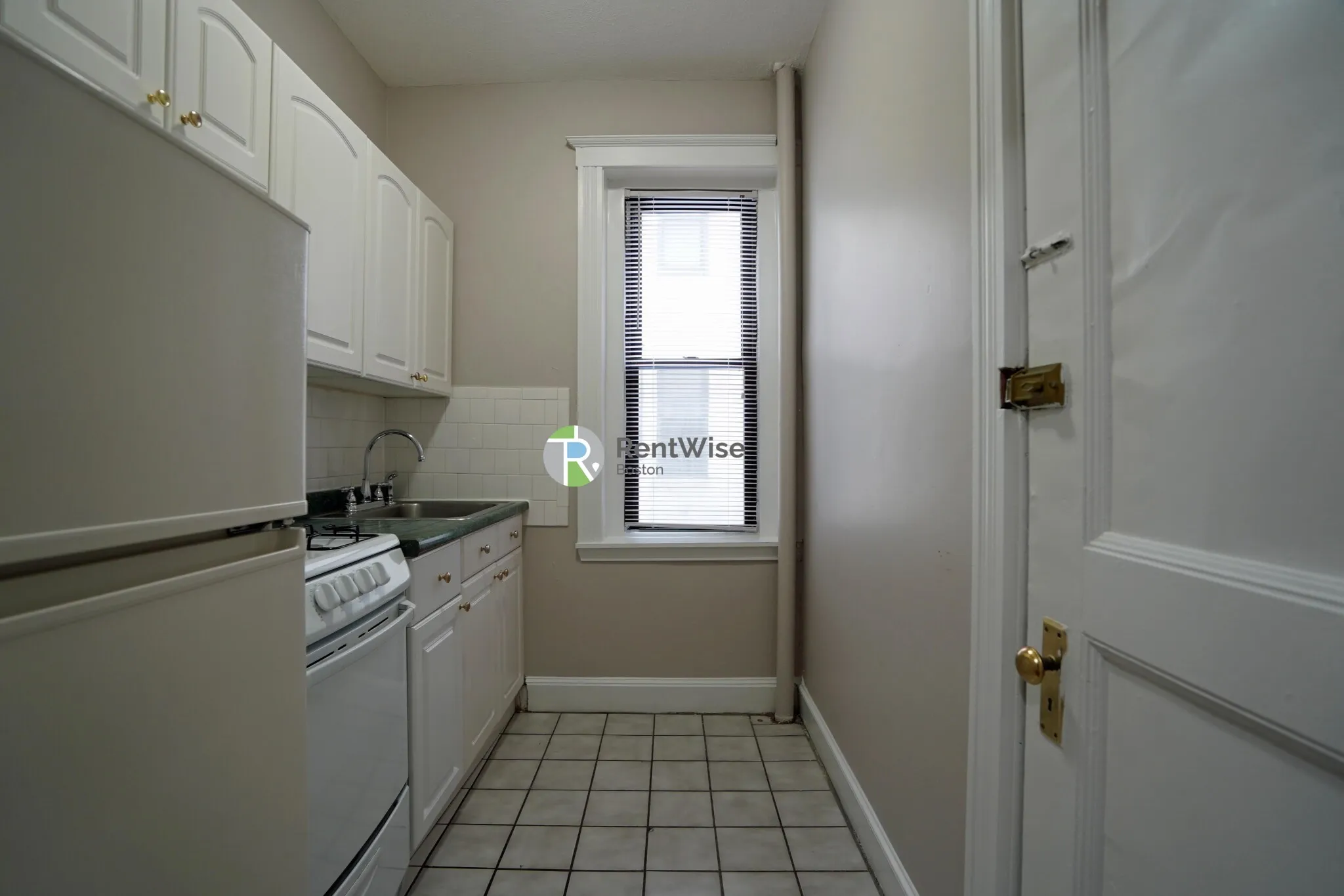 1 bed, 1 bath apartment for rent at 7 Carol Ave Unit 1, Brighton — photo 7 of 17