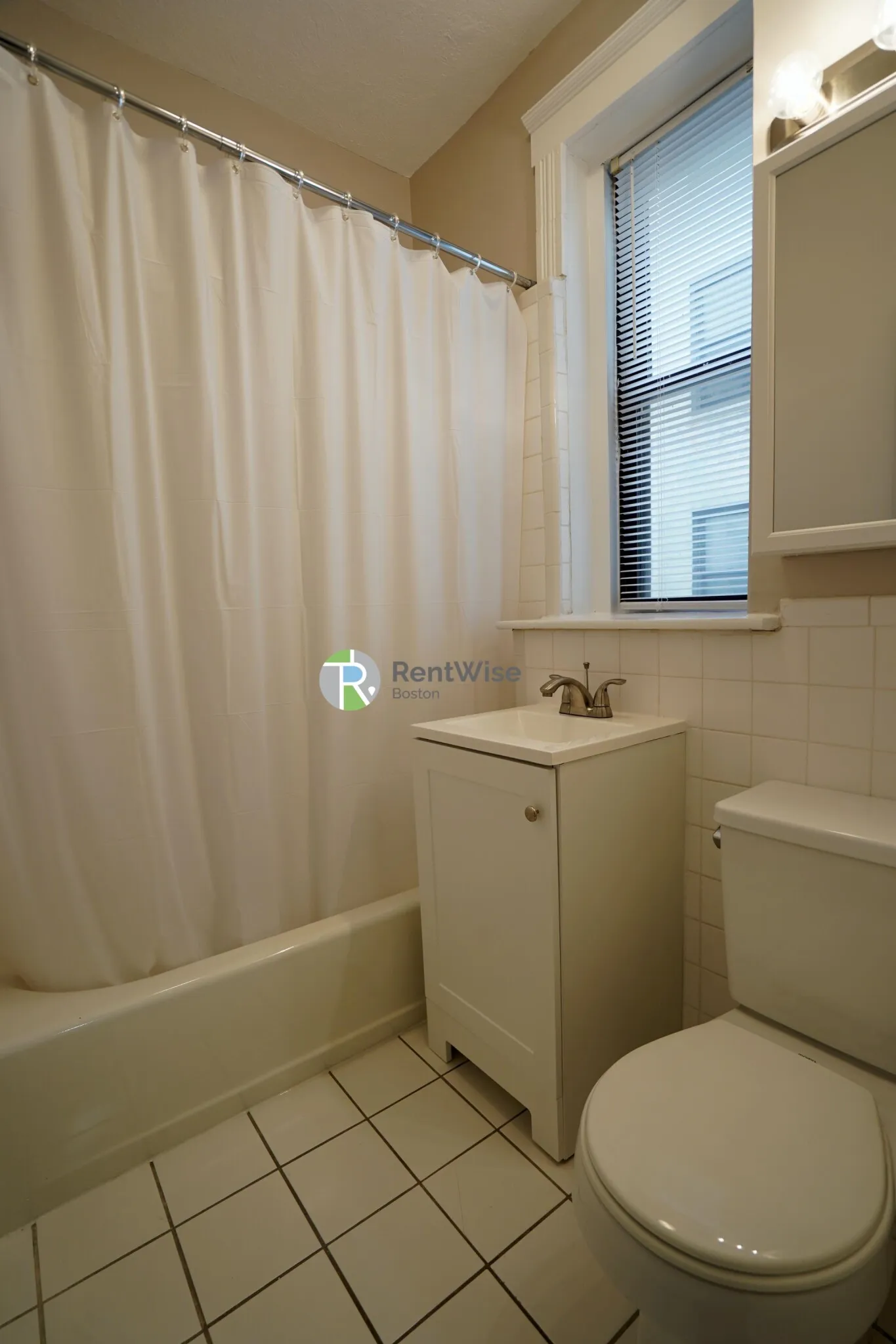 1 bed, 1 bath apartment for rent at 7 Carol Ave Unit 1, Brighton — photo 11 of 17