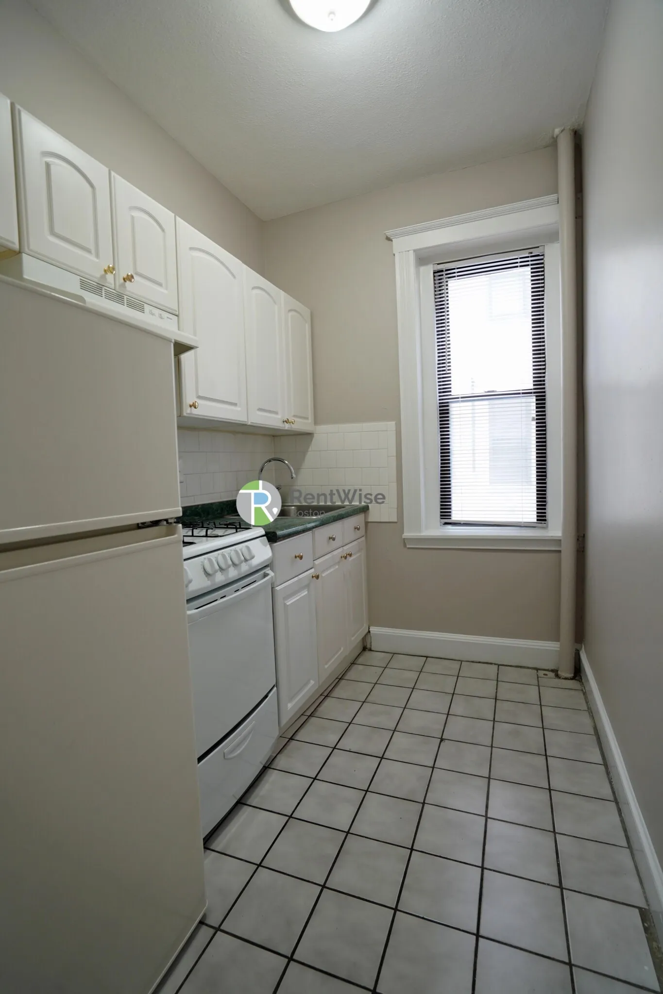 1 bed, 1 bath apartment for rent at 7 Carol Ave Unit 1, Brighton — photo 8 of 17