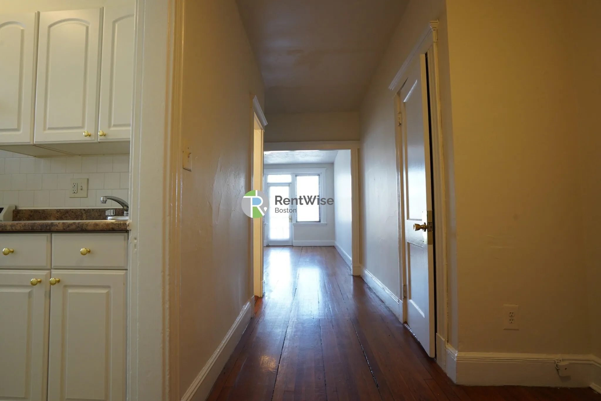 2 bed, 1 bath apartment for rent at 7 Carol Ave Unit 7, Brighton — photo 5 of 21