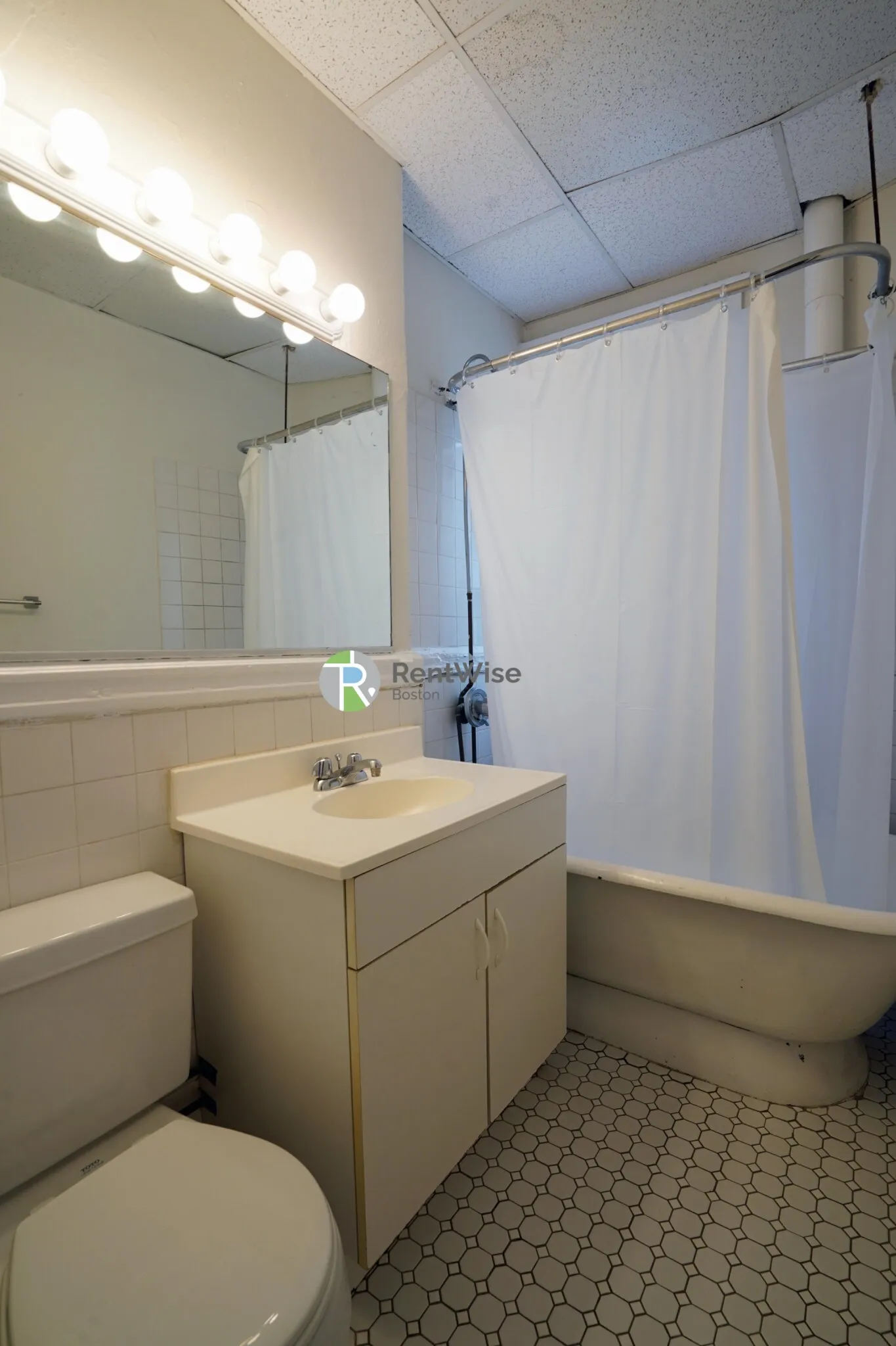 2 bed, 1 bath apartment for rent at 7 Carol Ave Unit 7, Brighton — photo 12 of 21