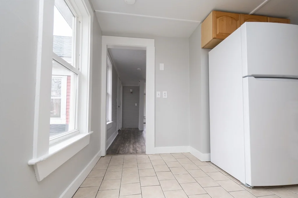 2 bed, 1 bath apartment for rent at 7 Central St Unit 2, Hudson — photo 4 of 22