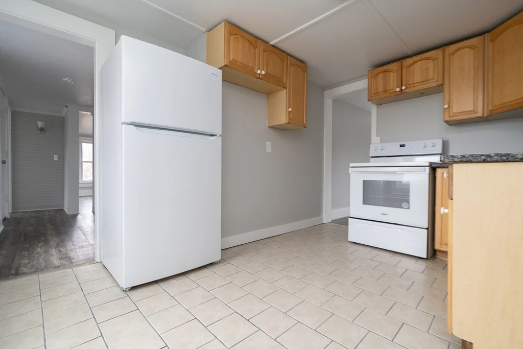 2 bed, 1 bath apartment for rent at 7 Central St Unit 2, Hudson — photo 5 of 22