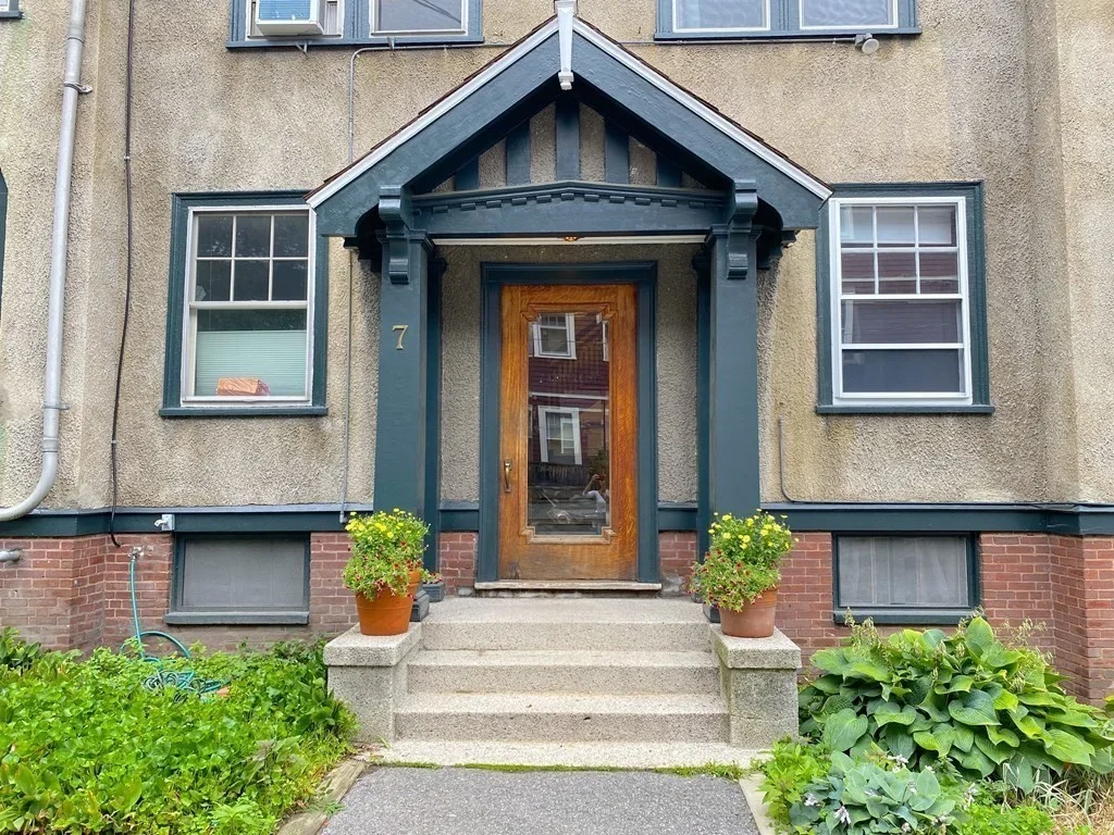 2 bed, 1 bath apartment for rent at 7 Centre St Unit 1, Mid Cambridge — photo 12 of 12