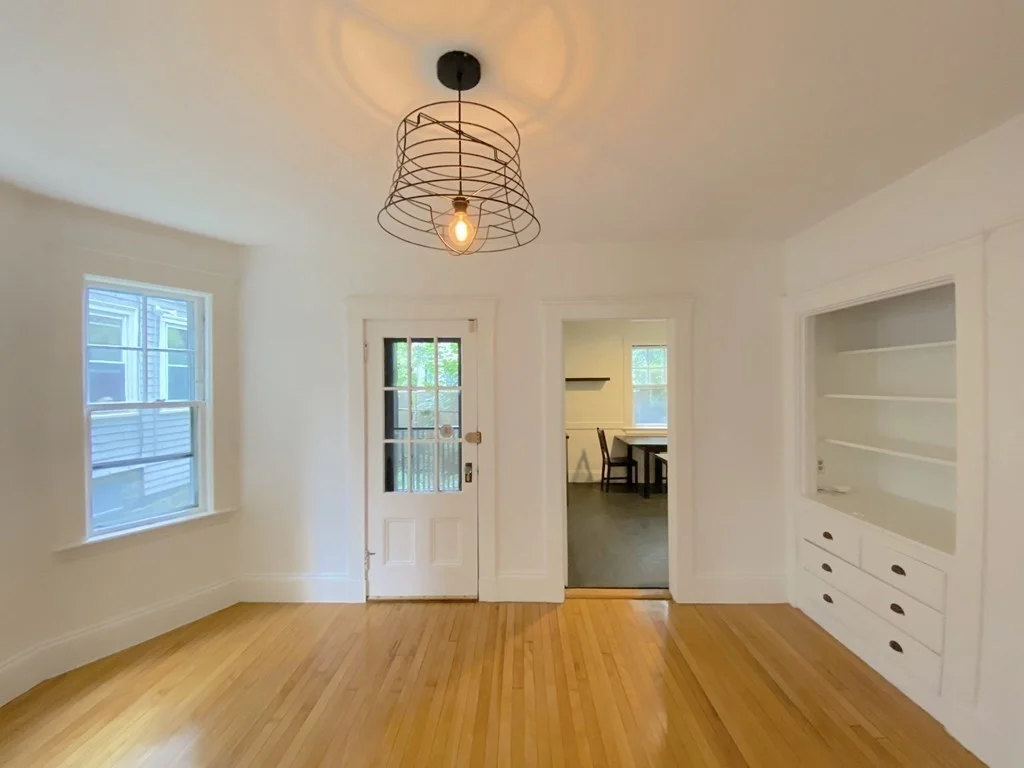 2 bed, 1 bath apartment for rent at 7 Centre St Unit 1, Mid Cambridge — photo 2 of 12