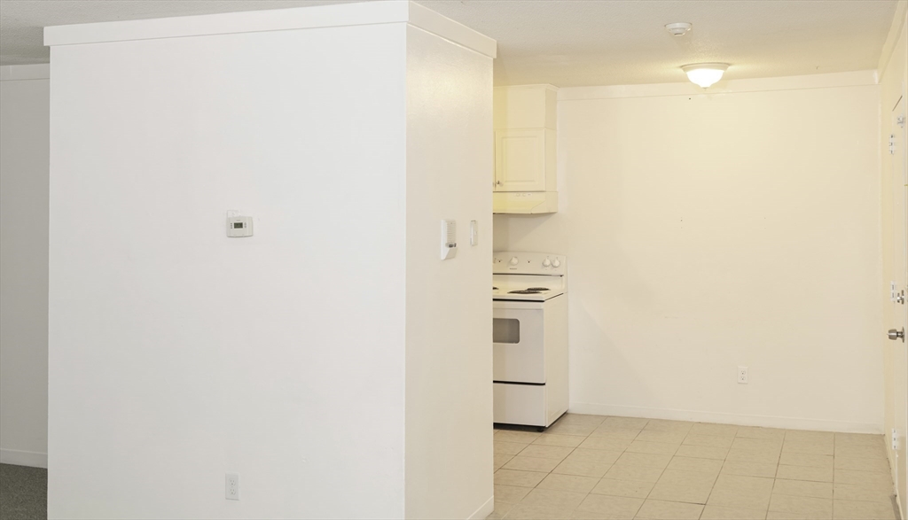 2 bed, 1 bath apartment for rent at 7 Chapel Hill Dr Unit 12, Plymouth — photo 8 of 16