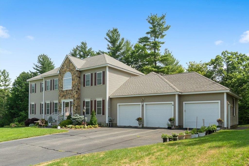 1 bed, 1 bath apartment for rent at 7 Charles Pl Unit A, Pepperell — photo 3 of 20