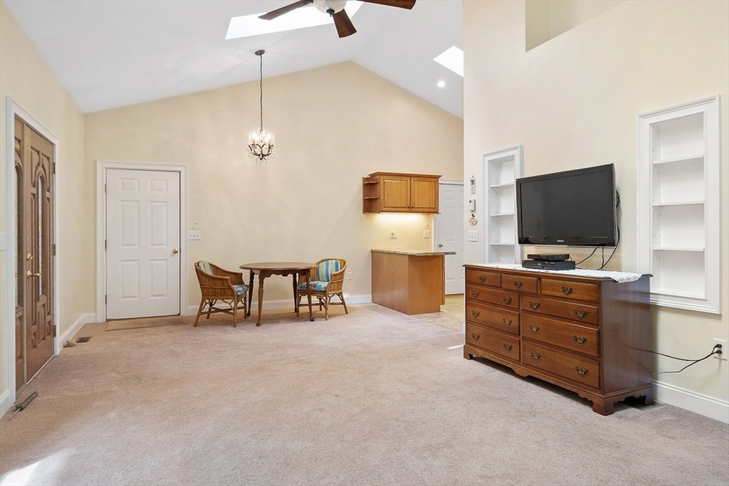 1 bed, 1 bath apartment for rent at 7 Charles Pl Unit A, Pepperell — photo 11 of 20