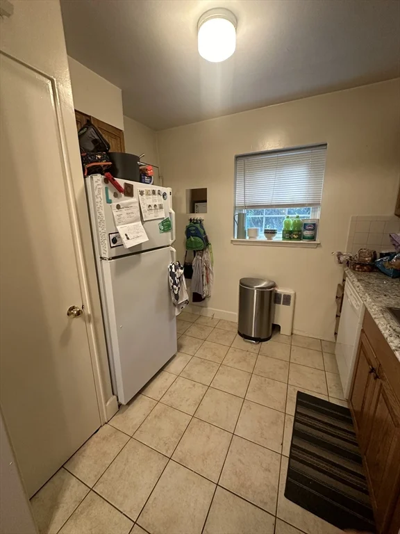 2 bed, 1 bath apartment for rent at 7 Charlesbank Rd Unit 2, Newton — photo 2 of 13