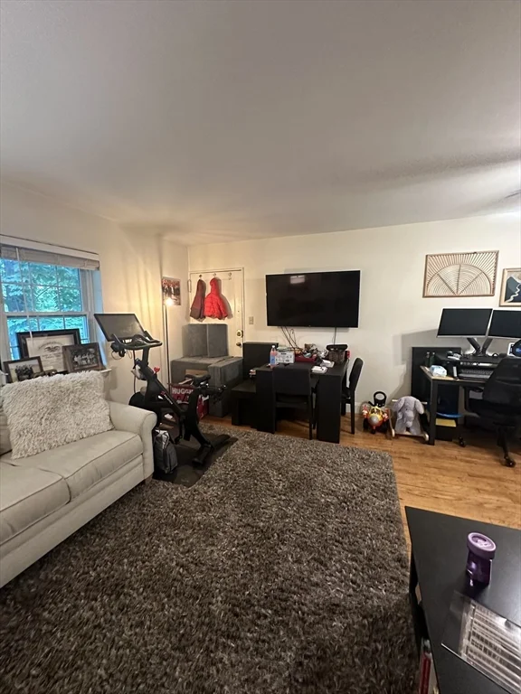 2 bed, 1 bath apartment for rent at 7 Charlesbank Rd Unit 2, Newton — photo 7 of 13