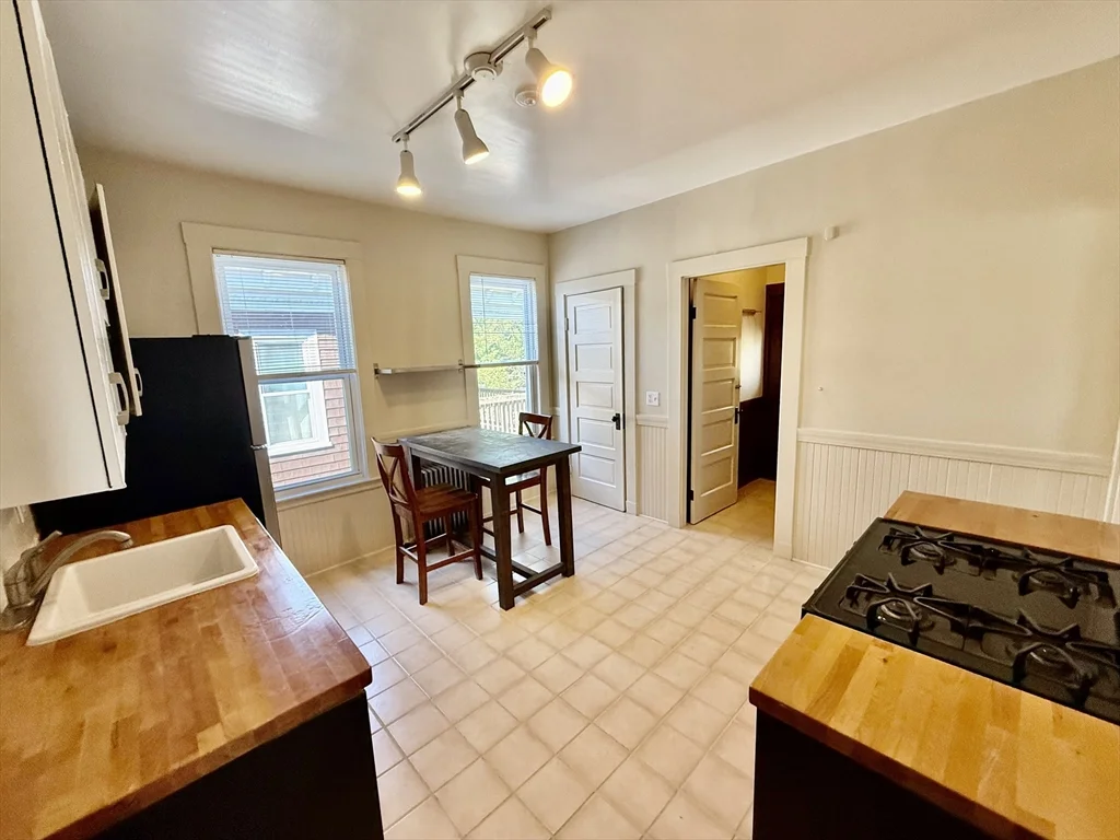 2 bed, 1 bath apartment for rent at 7 Chase Unit 3, Dorchester — photo 10 of 13