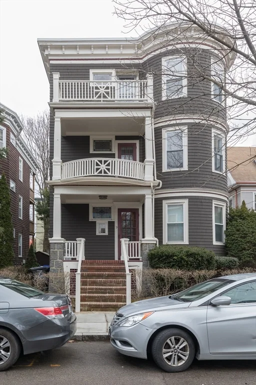 2 bed, 1 bath apartment for rent at 7 Chase Unit 3, Dorchester — photo 1 of 13