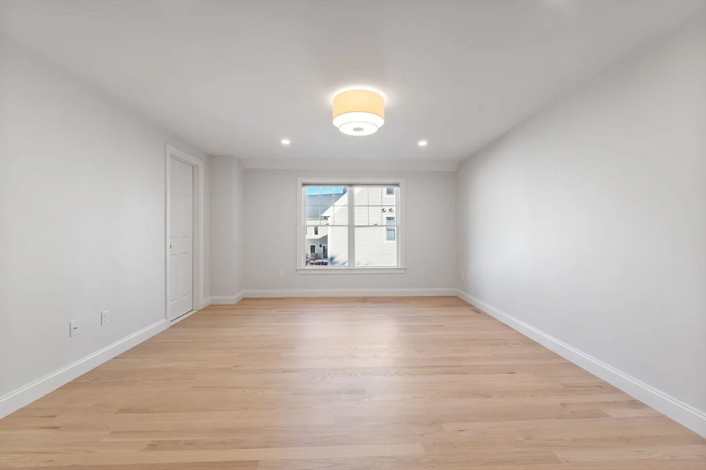 3 bed, 3 bath apartment for rent at 7 Chatham St Unit 7A, Watertown — photo 10 of 23
