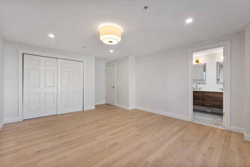 3 bed, 3 bath apartment for rent at 7 Chatham St Unit 7A, Watertown — photo 11 of 23