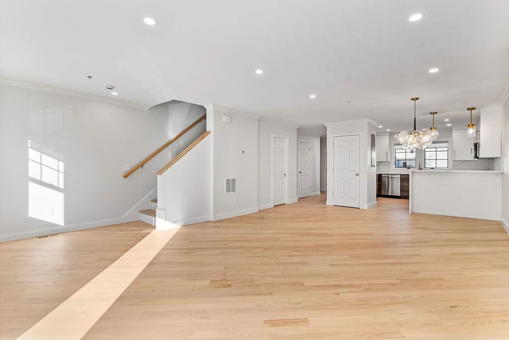 3 bed, 3 bath apartment for rent at 7 Chatham St Unit 7A, Watertown — photo 8 of 23