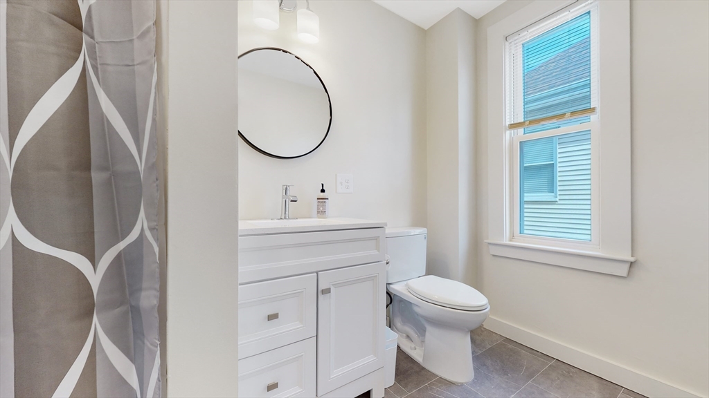 7 bed, 3 bath apartment for rent at 7 Chester Ave Unit 2, Waltham — photo 13 of 21