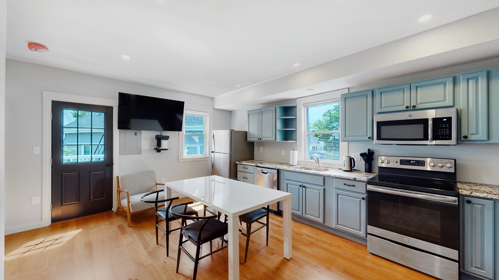 7 bed, 3 bath apartment for rent at 7 Chester Ave Unit 2, Waltham — photo 1 of 21
