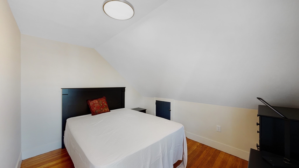7 bed, 3 bath apartment for rent at 7 Chester Ave Unit 2, Waltham — photo 12 of 21