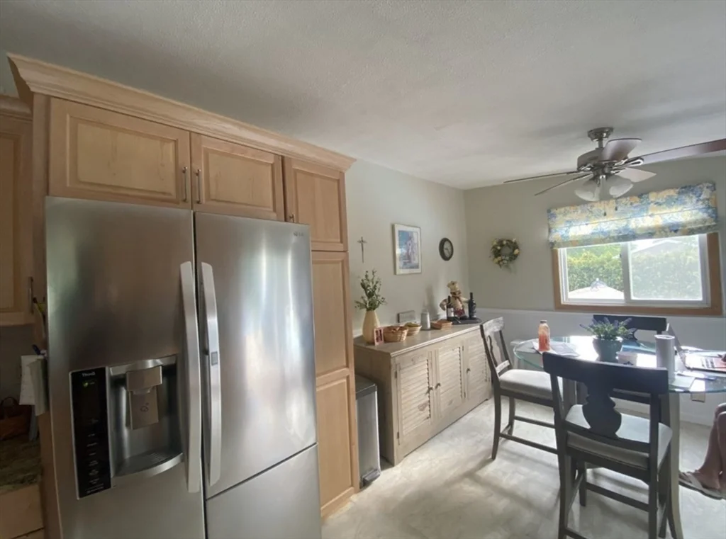 3 bed, 2 bath apartment for rent at 7 Cleveland Rd, Peabody — photo 4 of 23