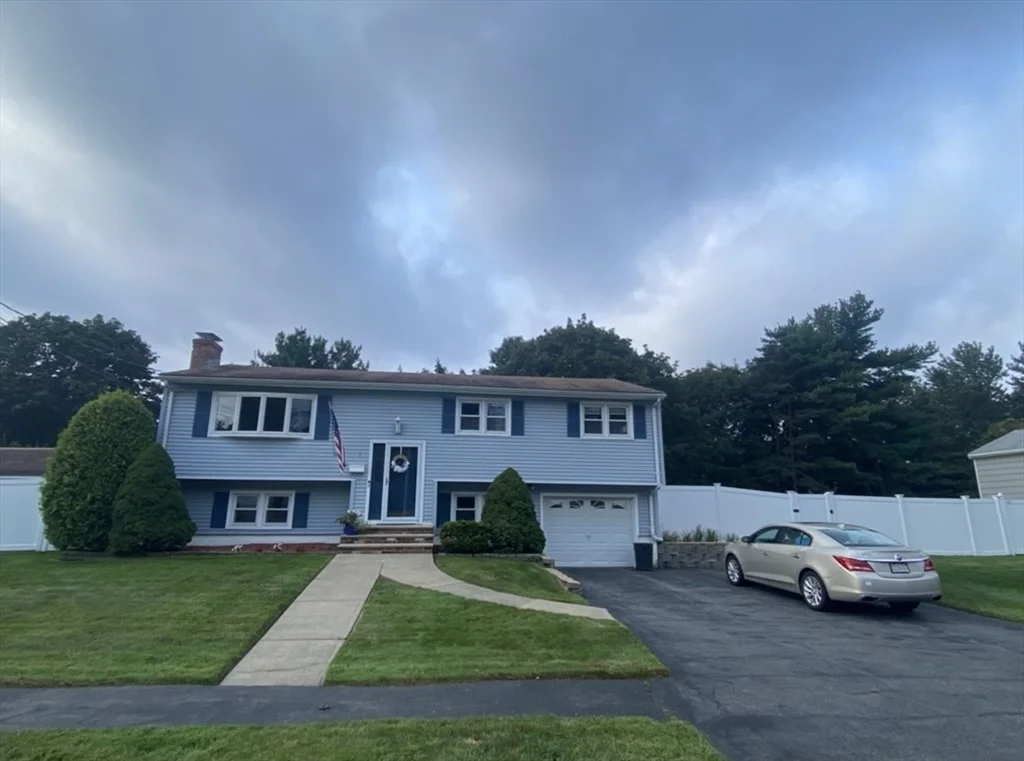 3 bed, 2 bath apartment for rent at 7 Cleveland Rd, Peabody — photo 16 of 23