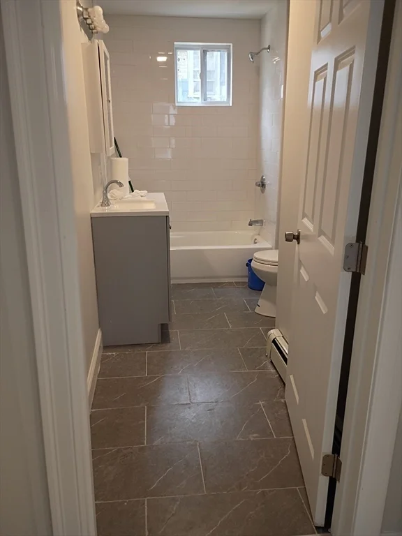 3 bed, 1 bath apartment for rent at 7 Cliff St Unit 1, Attleboro — photo 6 of 8