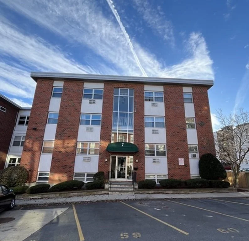 1 bed, 1 bath apartment for rent at 7 Commonwealth Ct Unit 16, Brighton