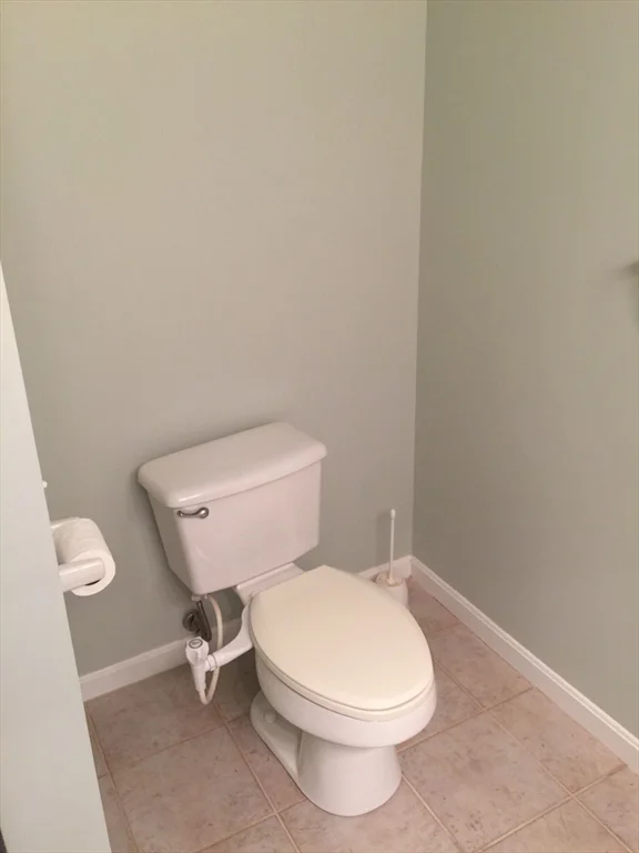 2 bed, 2 bath apartment for rent at 7 Conant Rd Unit 11, Winchester — photo 30 of 36