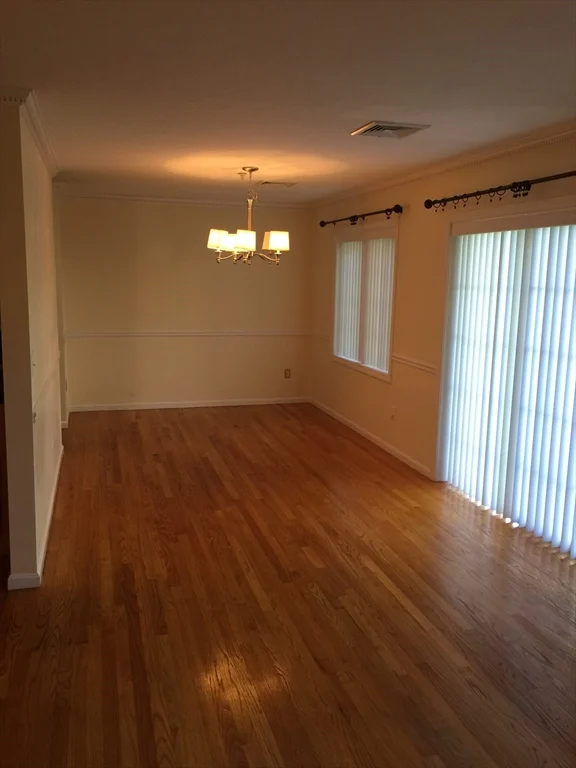 2 bed, 2 bath apartment for rent at 7 Conant Rd Unit 11, Winchester — photo 2 of 36