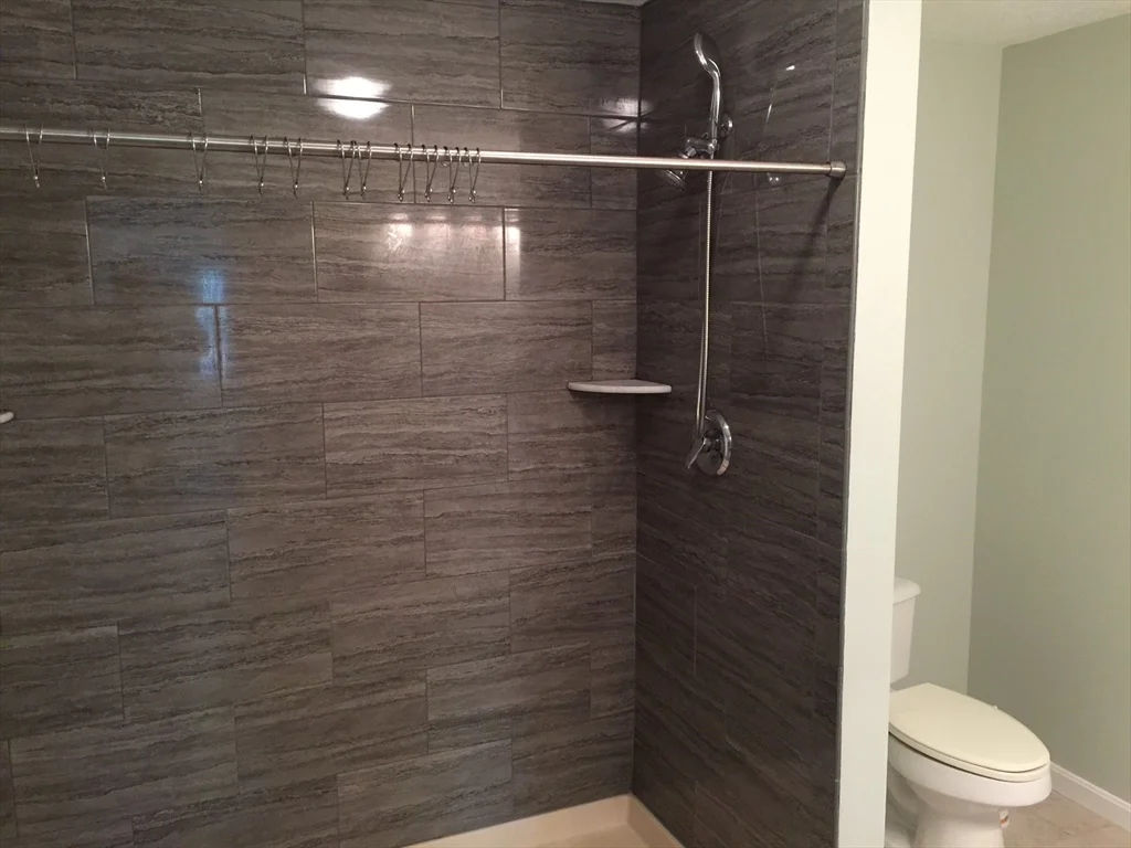 2 bed, 2 bath apartment for rent at 7 Conant Rd Unit 11, Winchester — photo 12 of 36