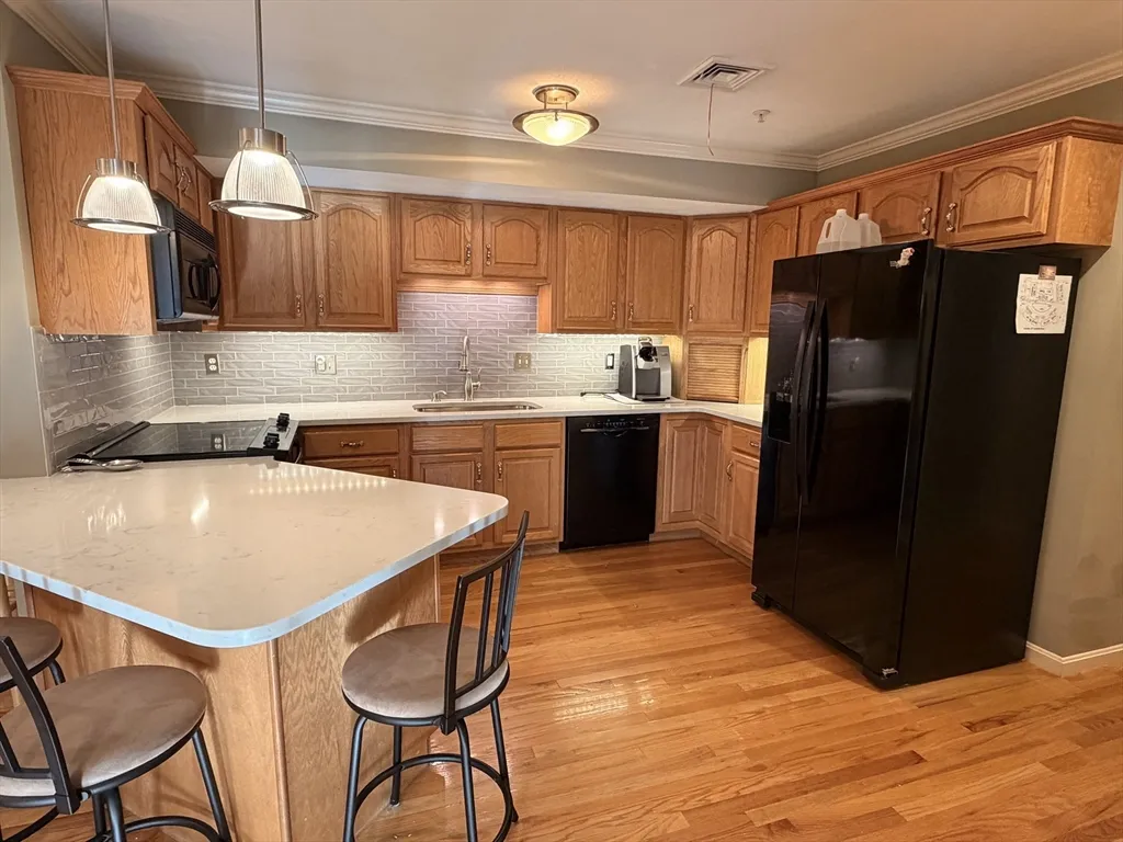 2 bed, 2 bath apartment for rent at 7 Conant Rd Unit 21, Winchester — photo 5 of 27