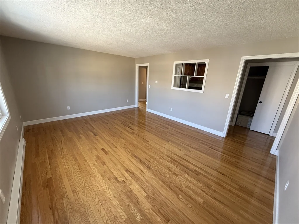 2 bed, 1 bath apartment for rent at 7 Cottage St Unit 5, Mansfield — photo 1 of 10