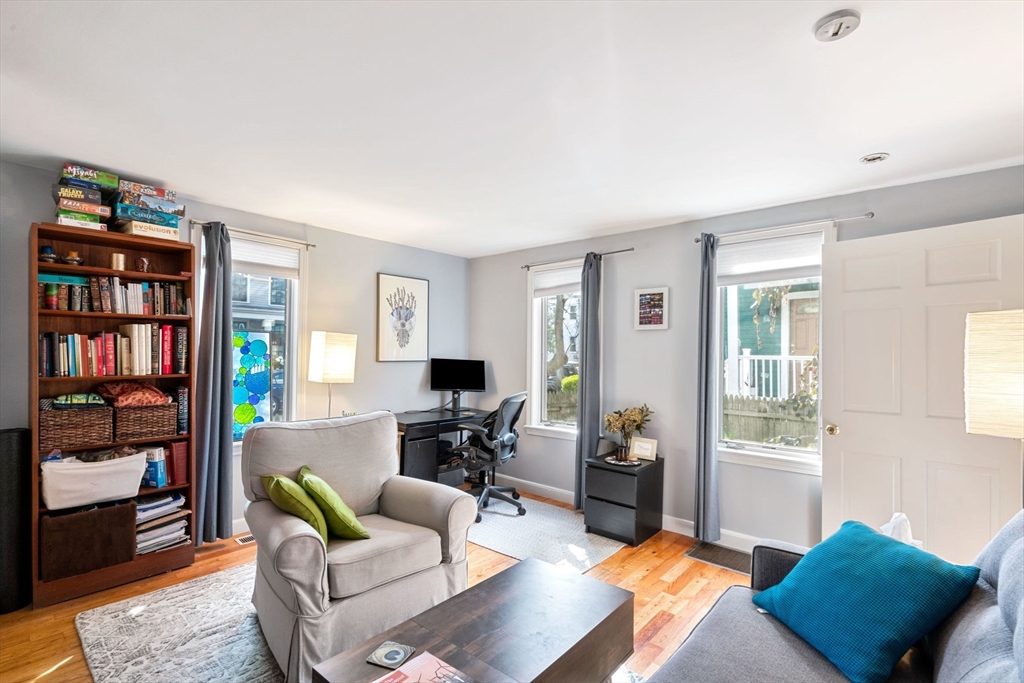 1 bed, 1 bath apartment for rent at 7 Cottage St Unit 7, Cambridgeport — photo 4 of 19